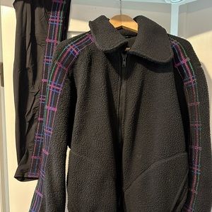 Terez 2 piece Sherpa zip front jacket med with matching metallic pants sm